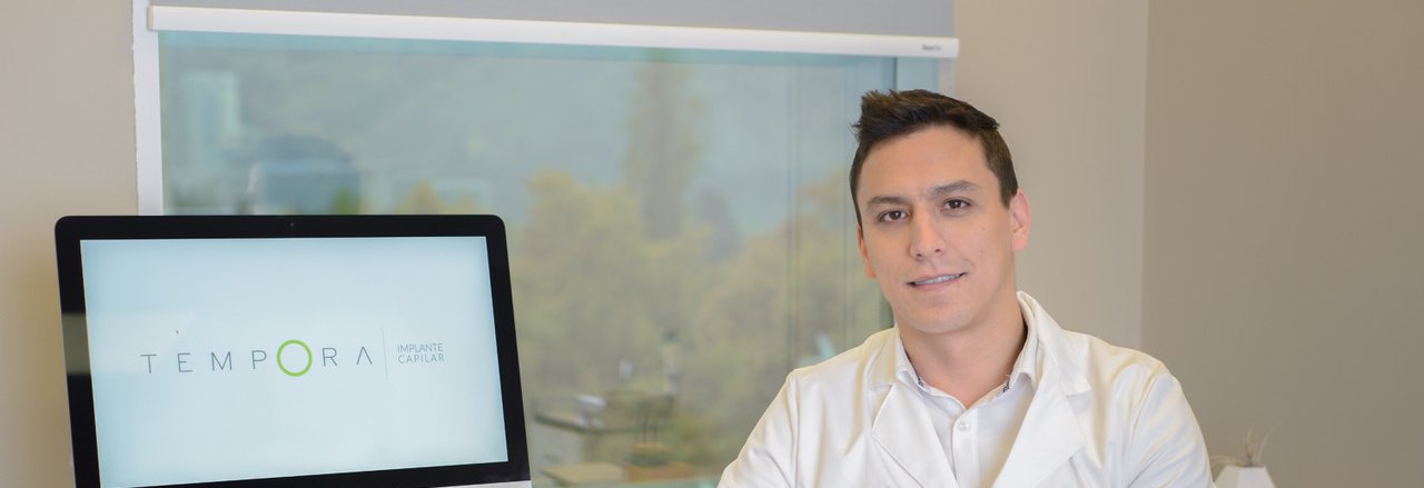 Médico Cirujano - Director unidad de exámenes capilares
